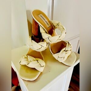 Antonio Milani, size 8, cream color, wide twisted leather upper, 3.5”stack heel